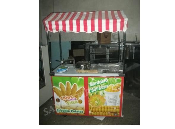 Çubukta Patates ve  Bardakta  Mısır Standı