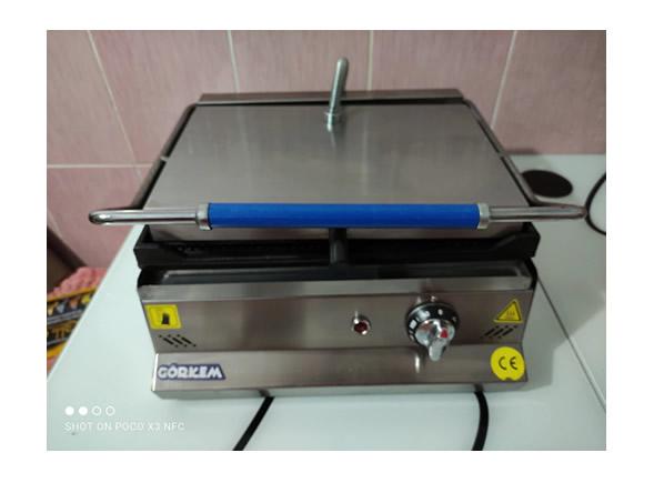 8 Dilim Elektrikli Tost Makinası