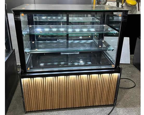 Pasta Tatlı Dolabı