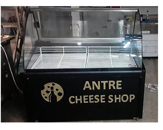 Siyah Altın Yazılı şarküteri Dolabı