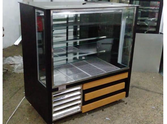 Vitrinli Tatlı Dolabı